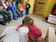 Šroubujeme, zatloukáme, vrtáme a řežeme -polytechnika ve školce